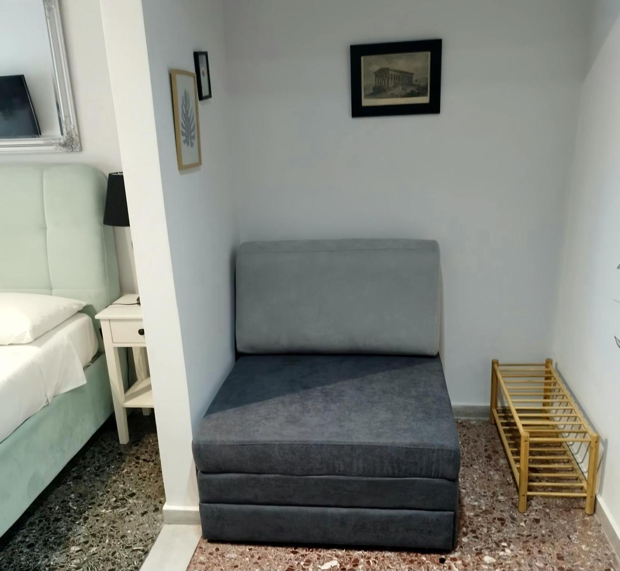 Chic Apt Near Acropolis - Avdi Square เอเธนส์ ภายนอก รูปภาพ